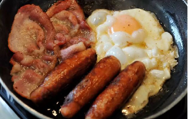 8 classic British foods that foreigners find gross
